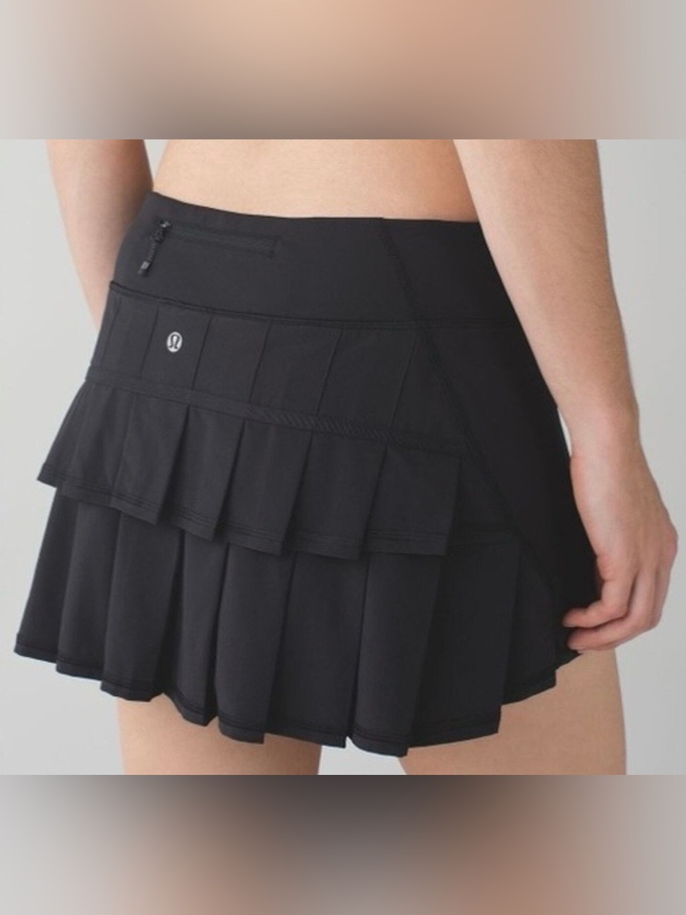 Lululemon Pace Setter Skirt black size 6 tall